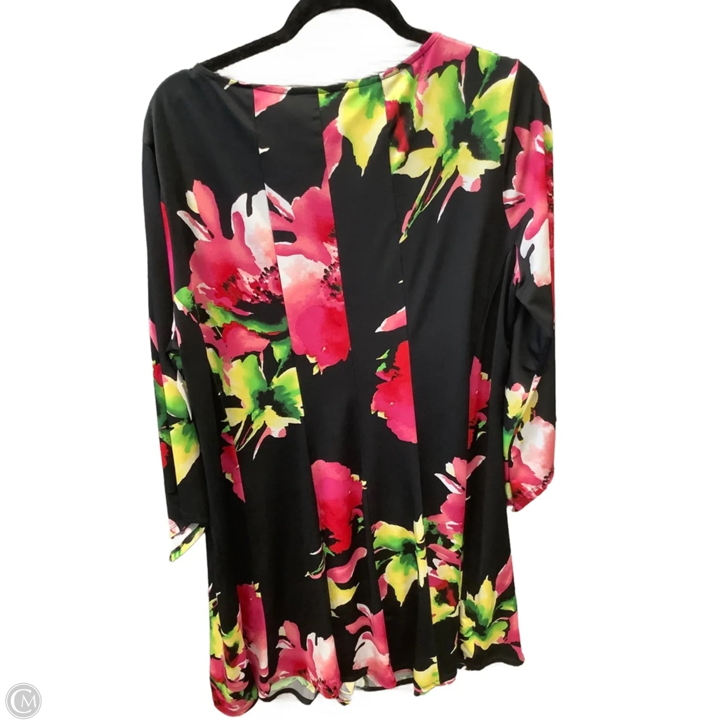 Dress Casual Short By Relativity In Black & Red, Size: 1x