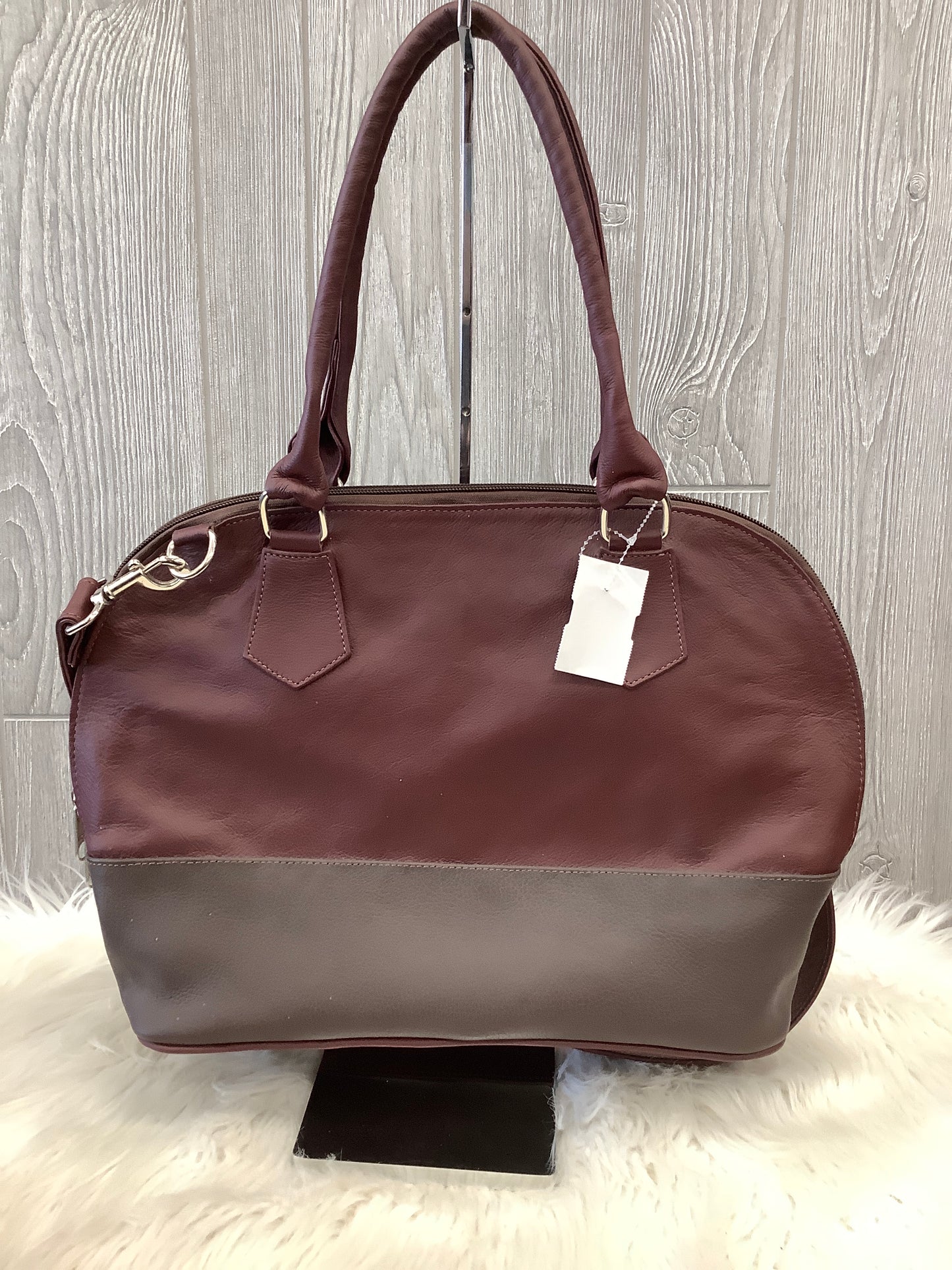 Handbag By Clothes Mentor, Size: Medium