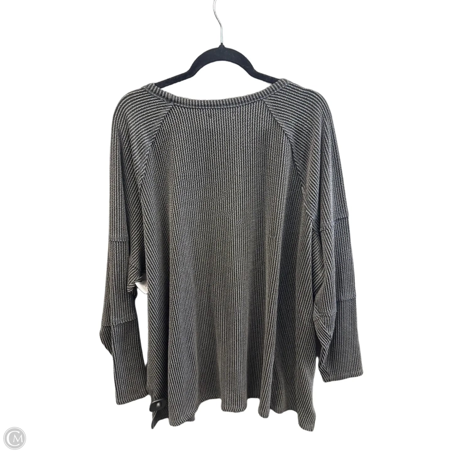 Top Long Sleeve By Maurices In Grey, Size: 3x