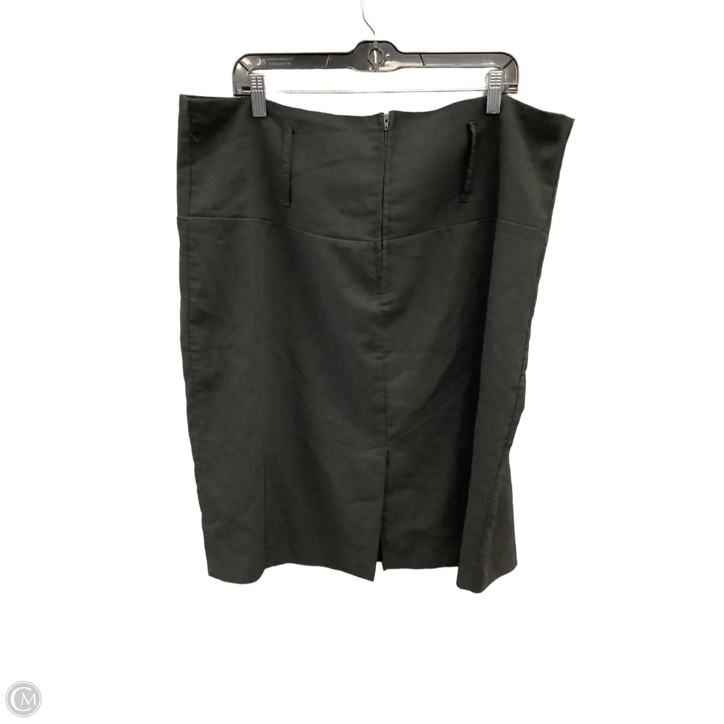 Skirt Midi By Clothes Mentor In Black, Size: 22