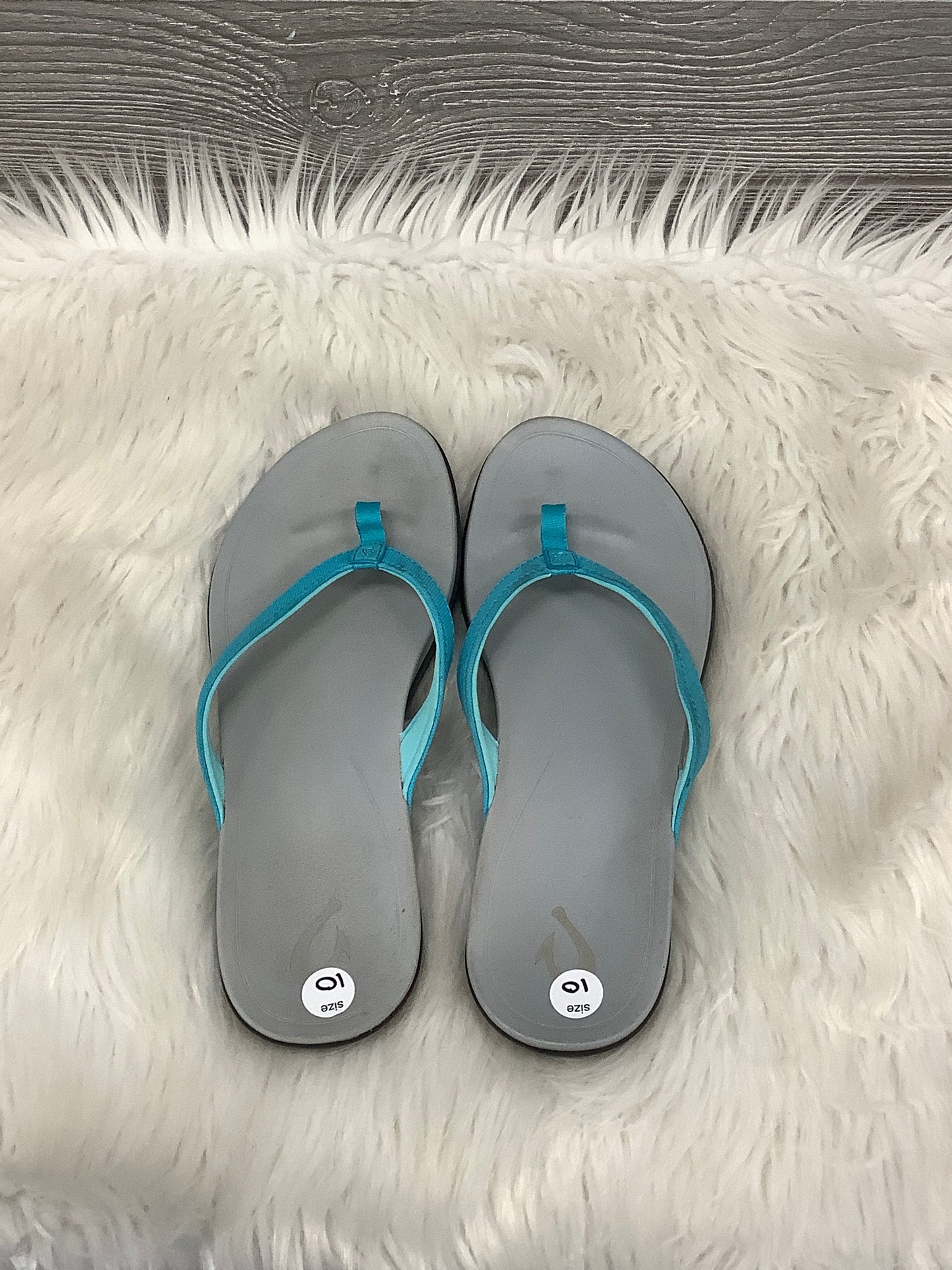 Sandals Flats By Olukai In Grey, Size: 10
