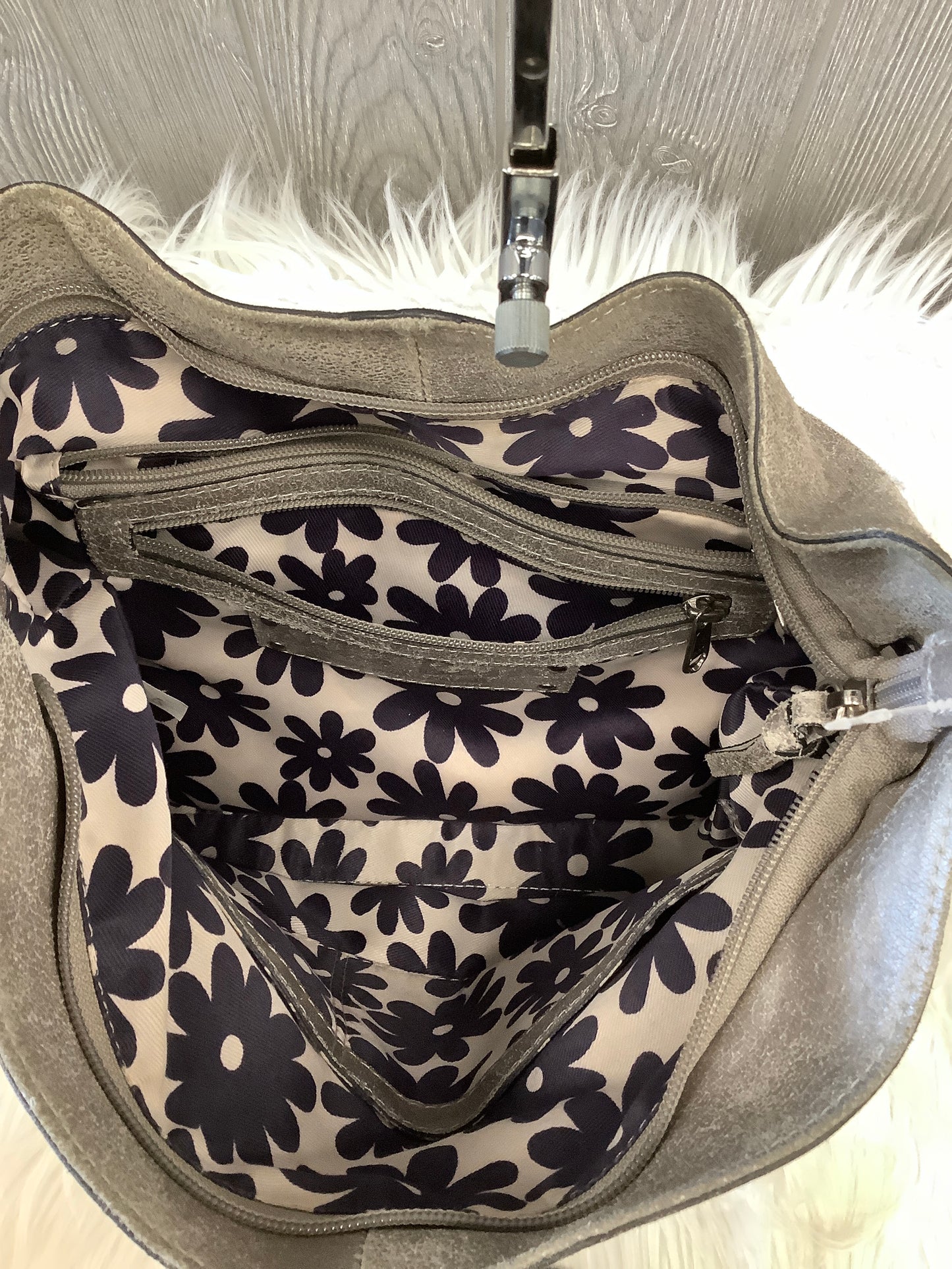 Handbag By Clothes Mentor, Size: Large