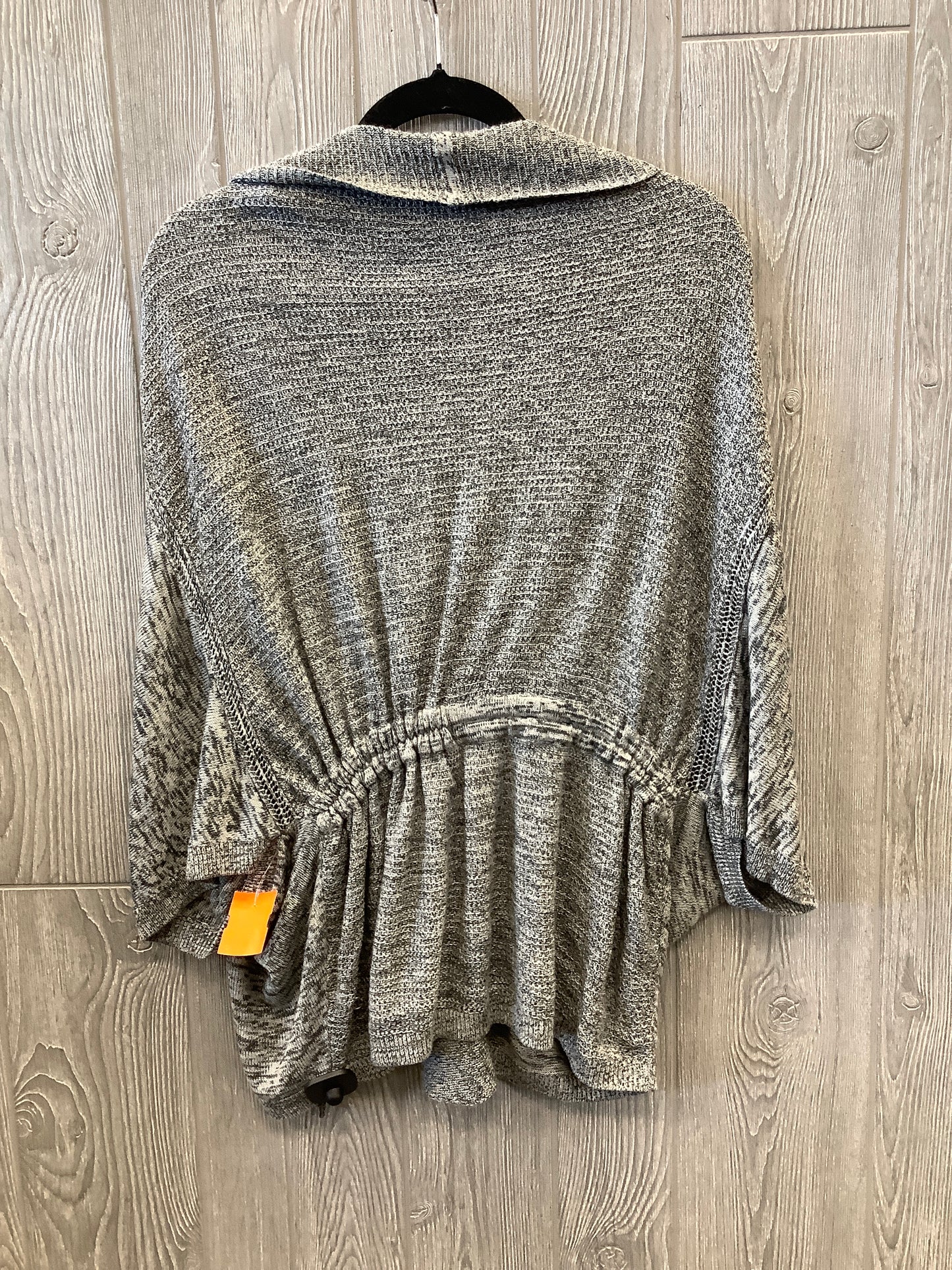 Sweater Short Sleeve By Clothes Mentor In Grey, Size: Xs
