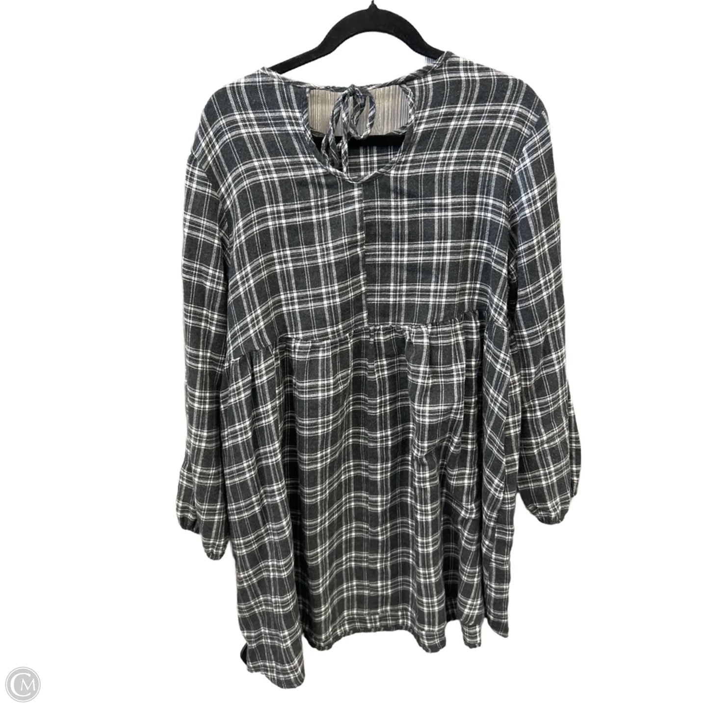 Dress Casual Short By Wild Fable In Plaid Pattern, Size: M