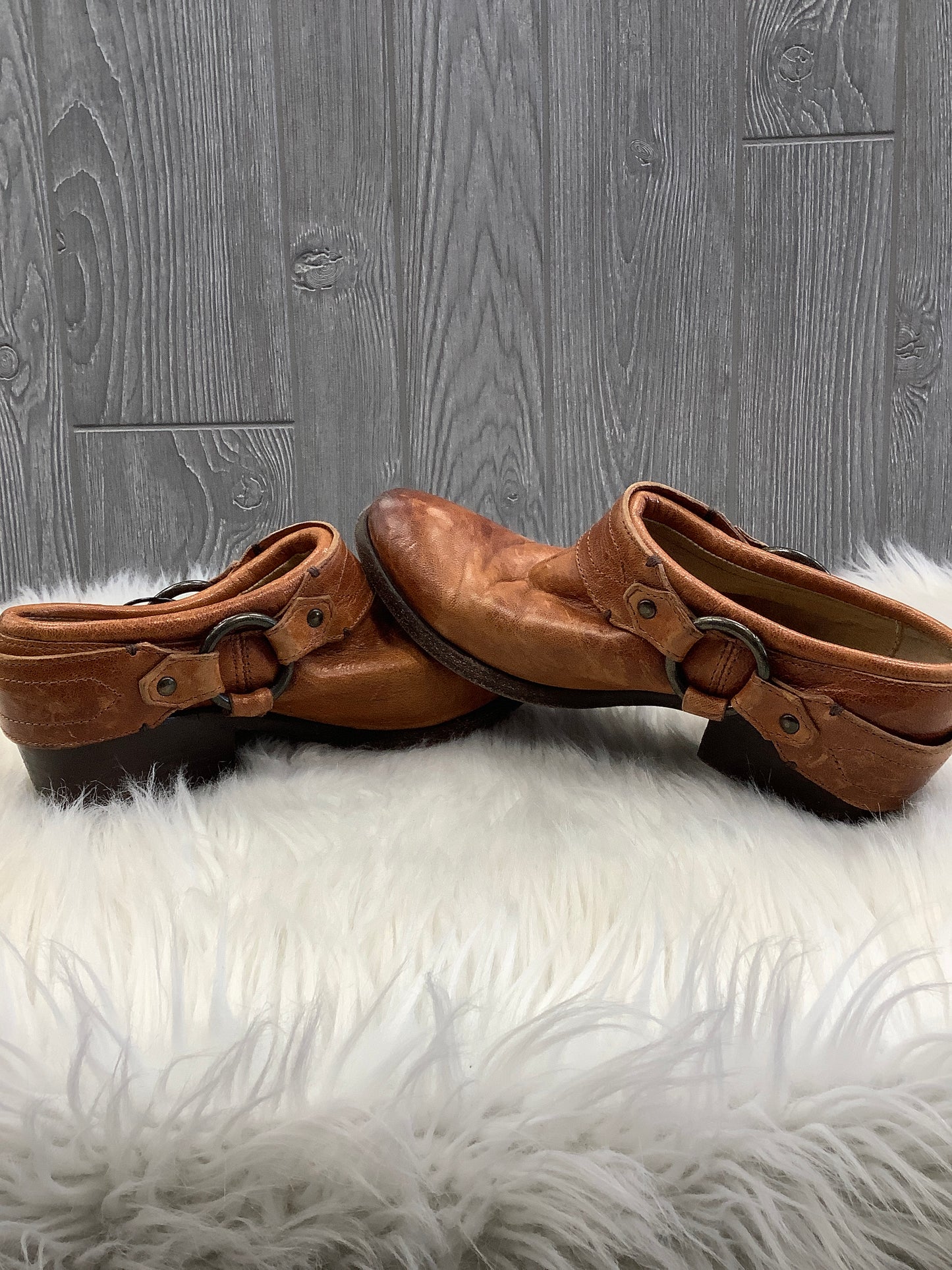 Shoes Designer By Frye In Brown, Size: 7