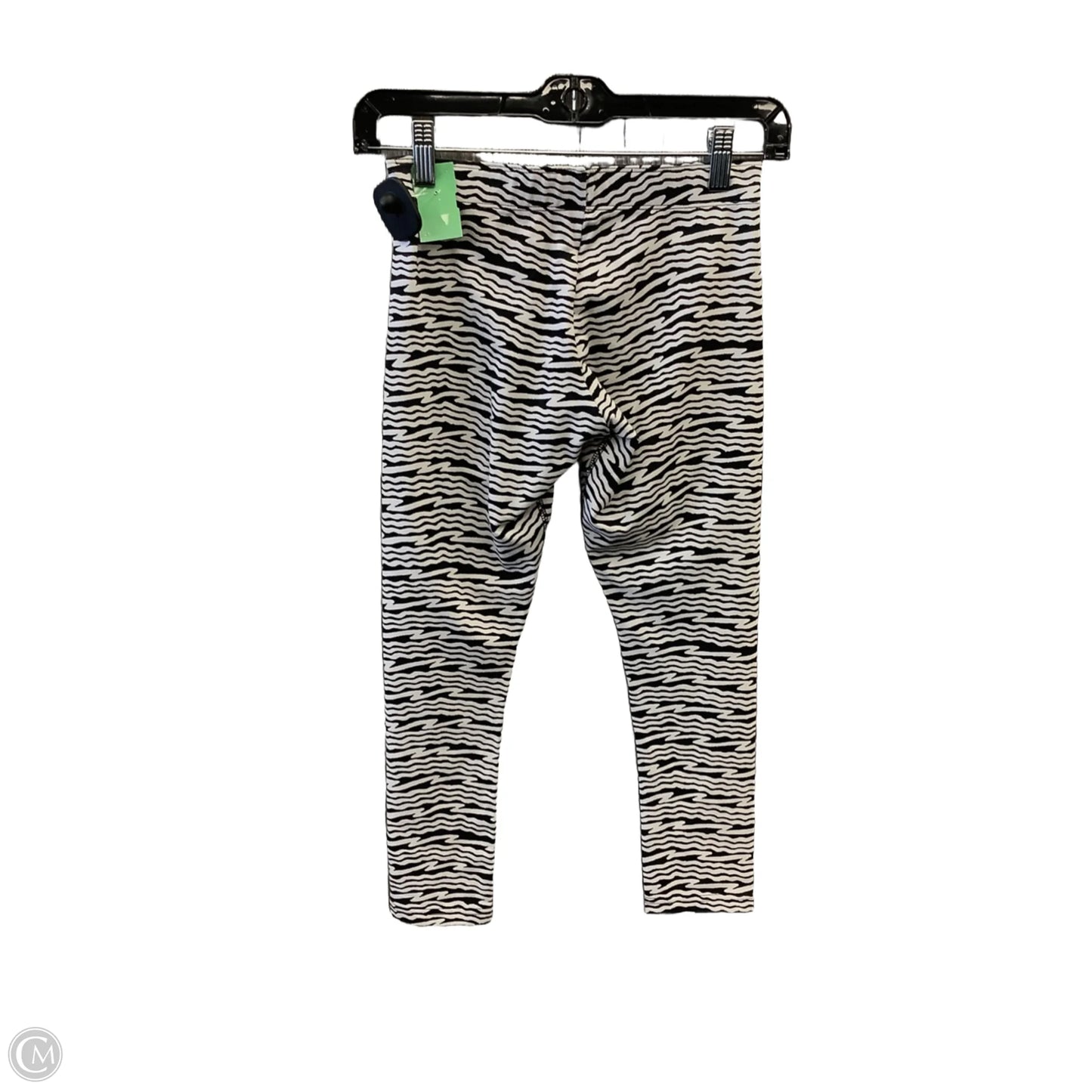 Athletic Capris By Nike Apparel In Black & White, Size: S