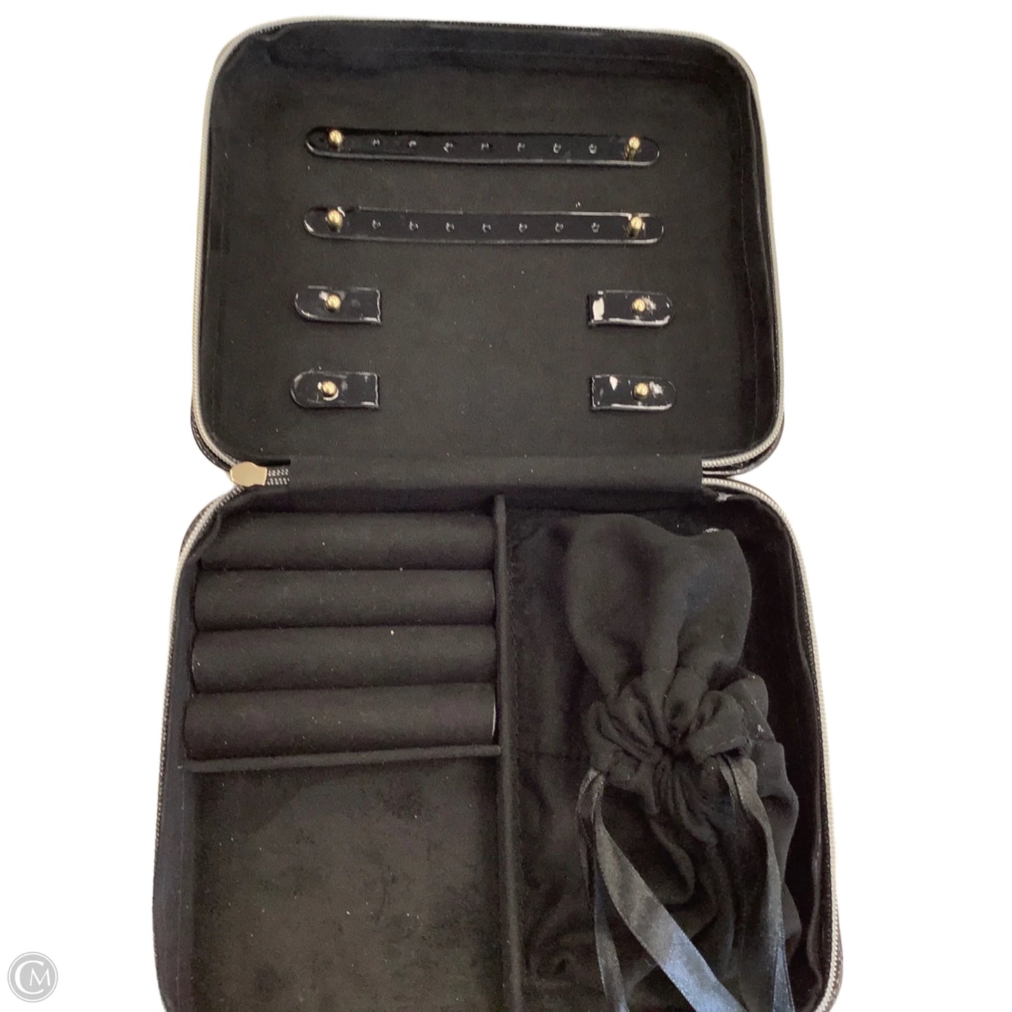 Jewelry Case By Clothes Mentor, Size: Medium