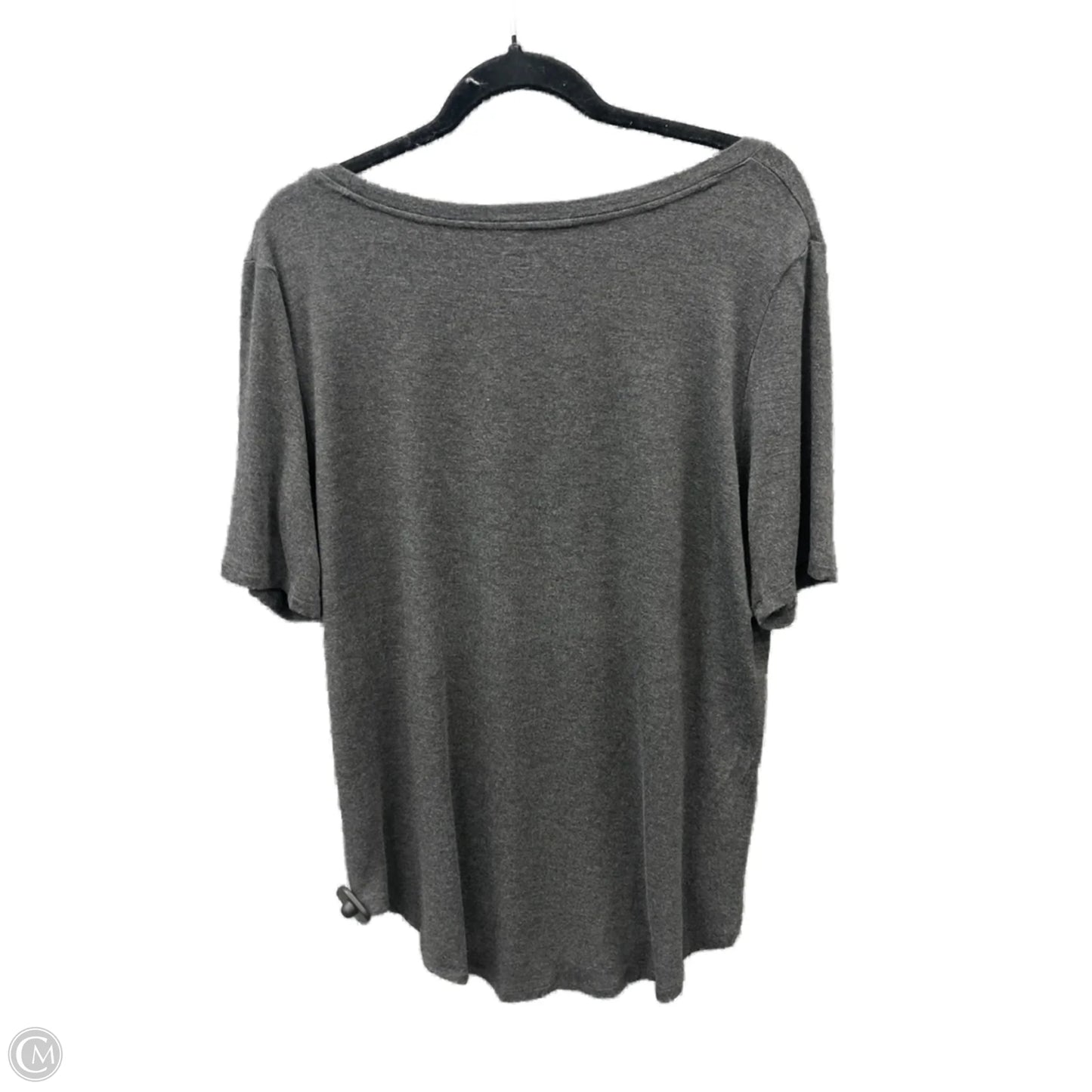Top Short Sleeve By Maurices In Grey, Size: Xl