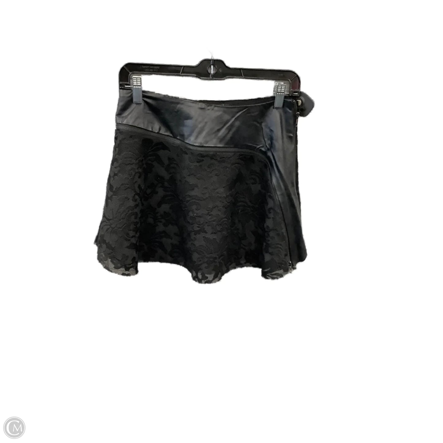 Skirt Mini & Short By Clothes Mentor In Black, Size: 4