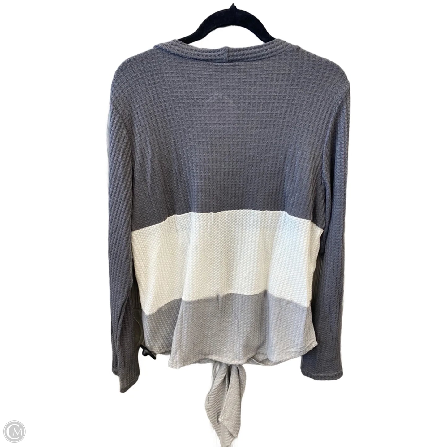 Top Long Sleeve By Clothes Mentor In Grey & White, Size: M