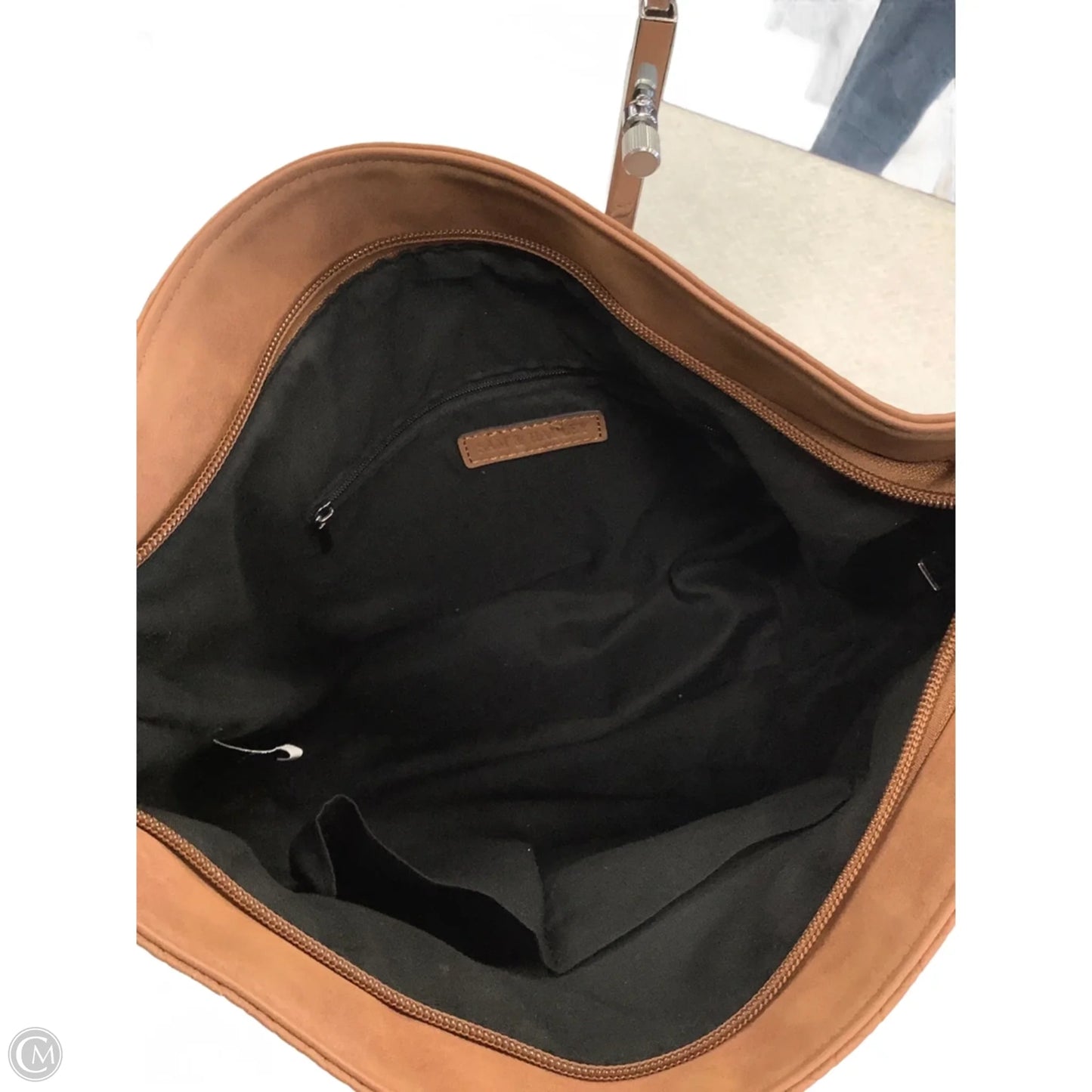 Handbag By Clothes Mentor, Size: Medium