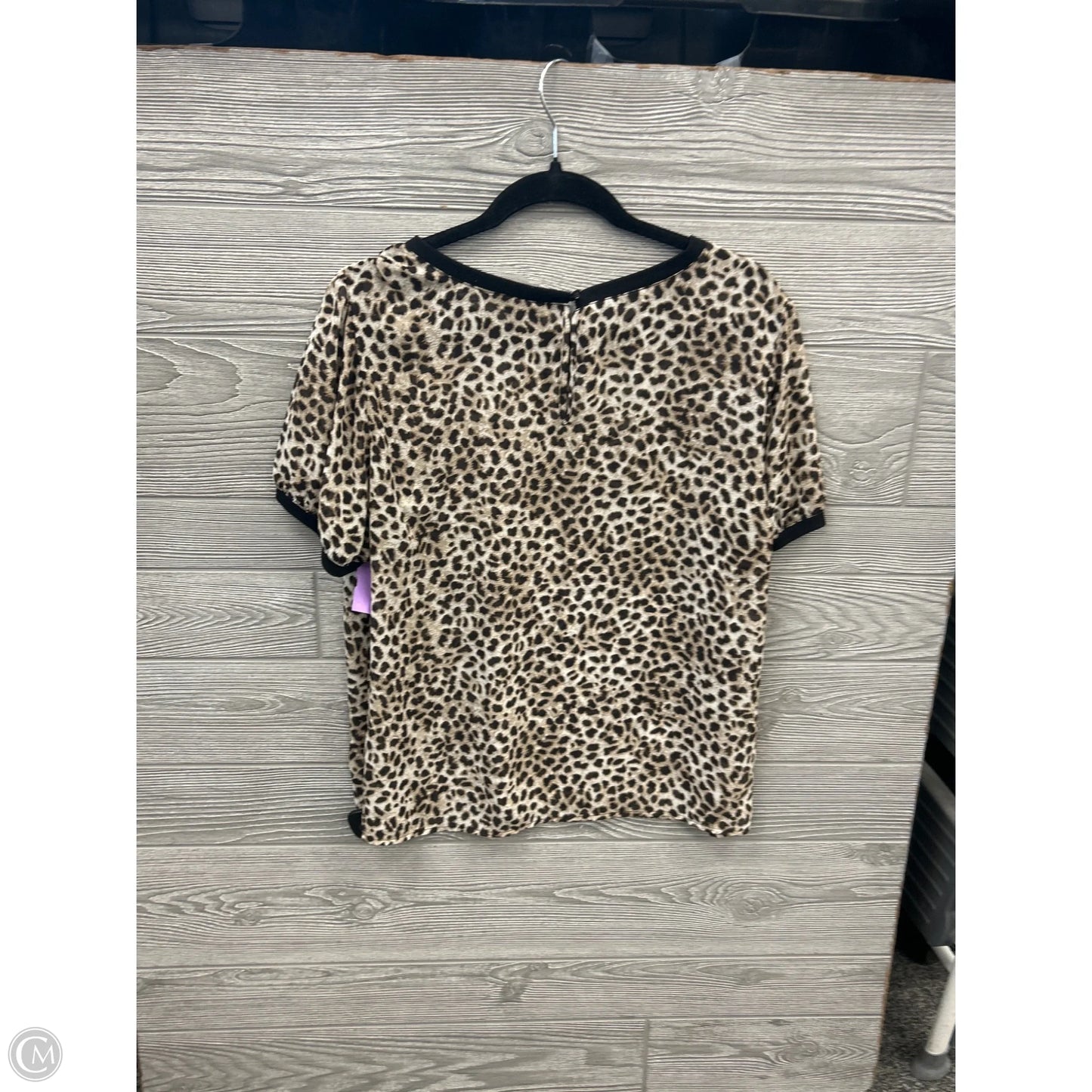 Top Short Sleeve By Torrid In Animal Print, Size: L