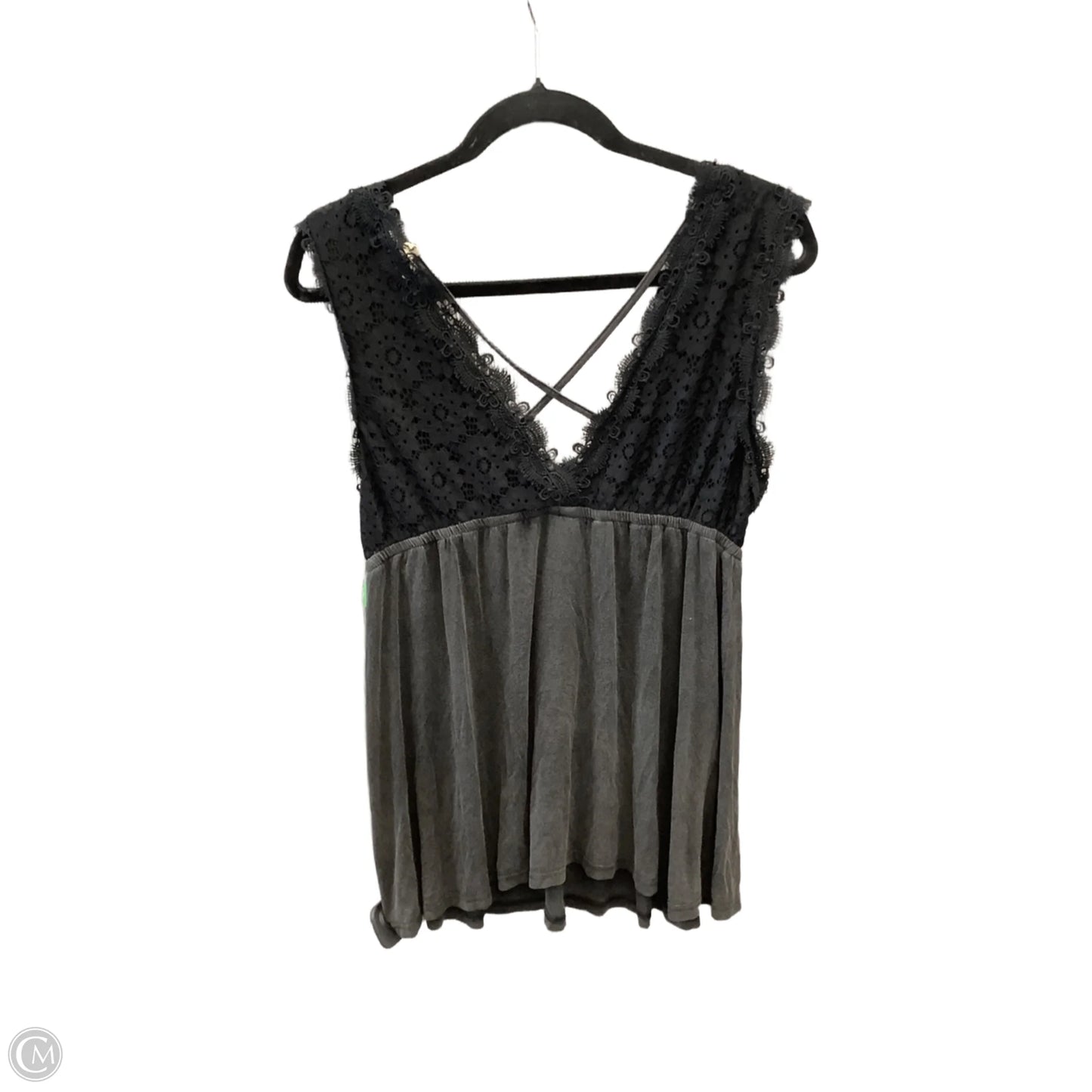 Top Sleeveless By Pol In Grey, Size: L