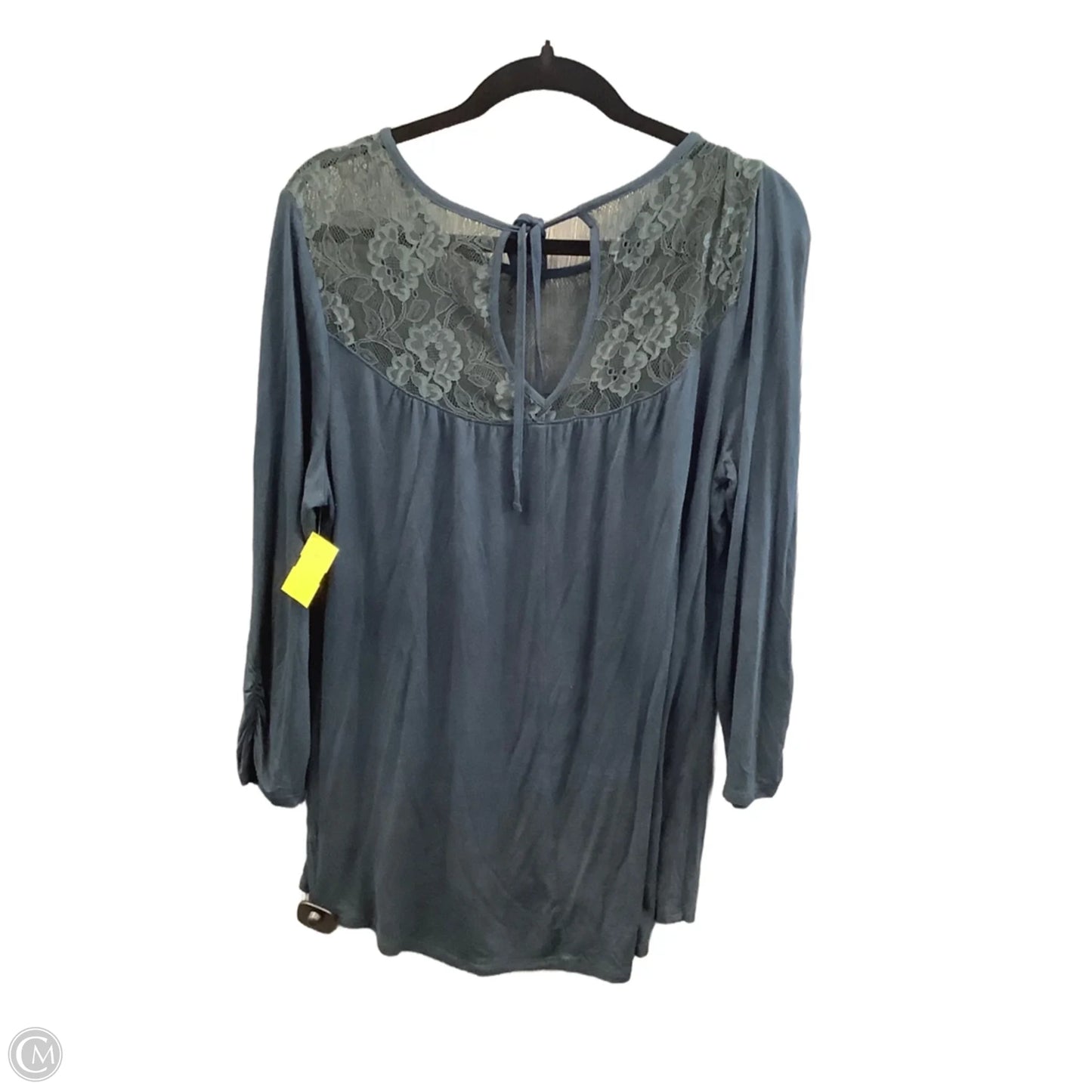 Top Long Sleeve By Maurices In Blue, Size: L