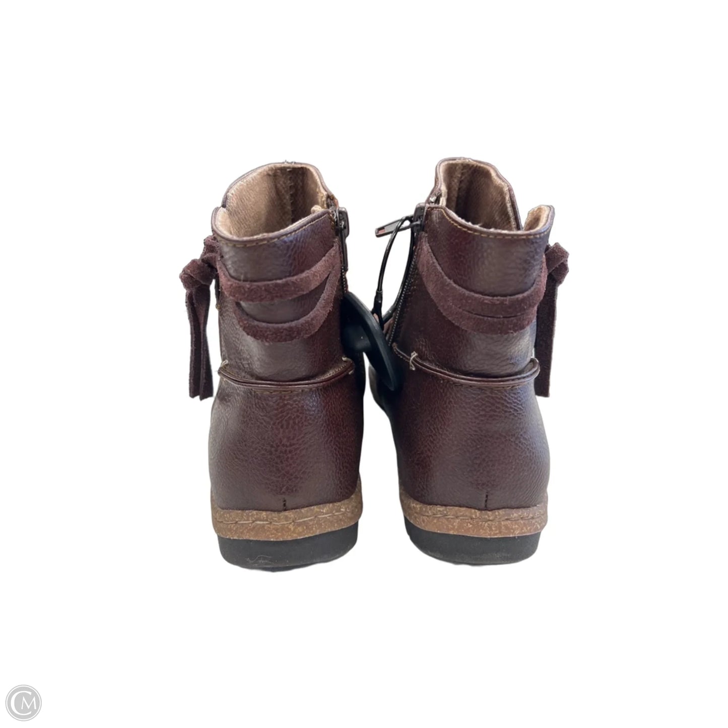 Boots Ankle Flats By Clothes Mentor In Brown, Size: 8.5