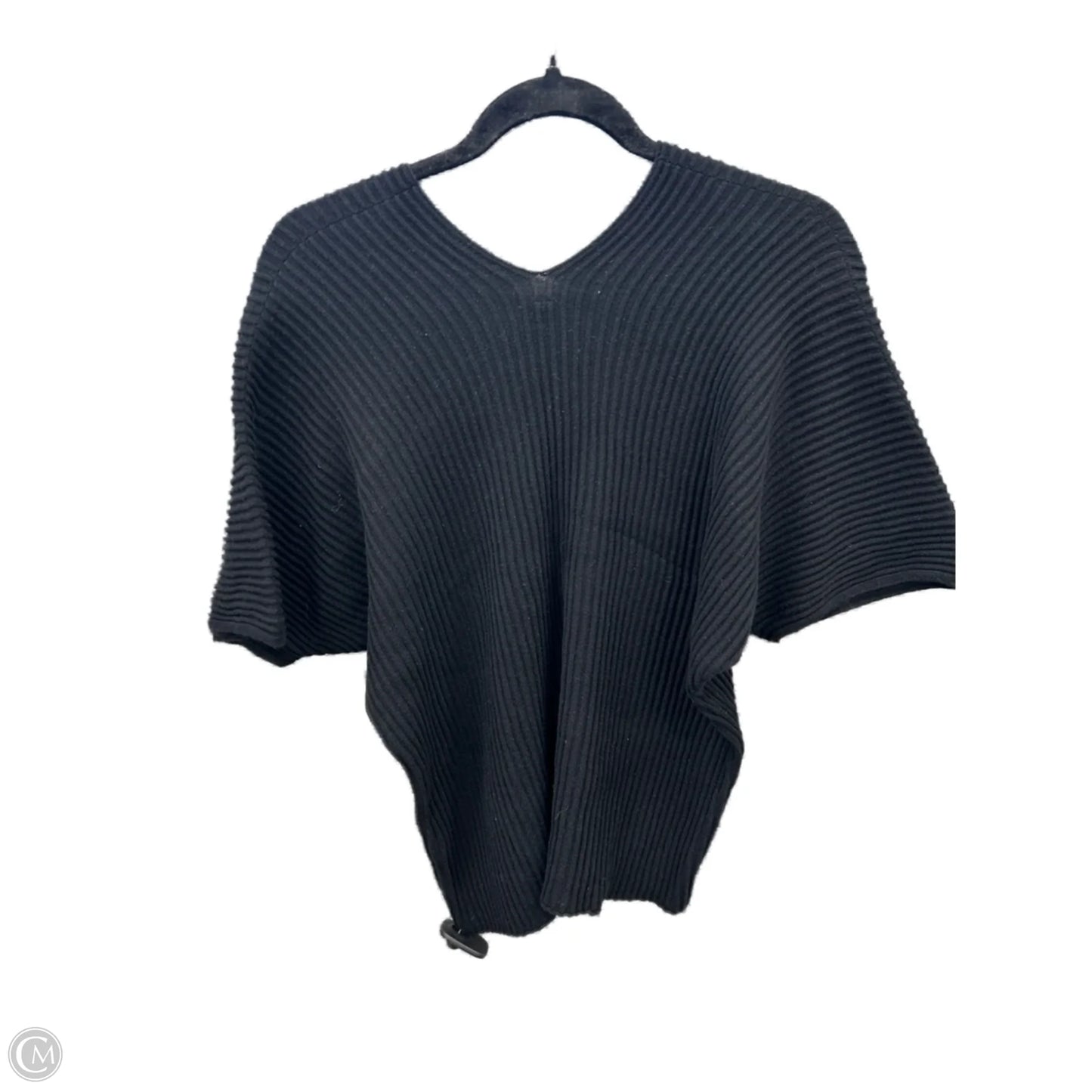 Top Short Sleeve By Uniqlo In Black, Size: M