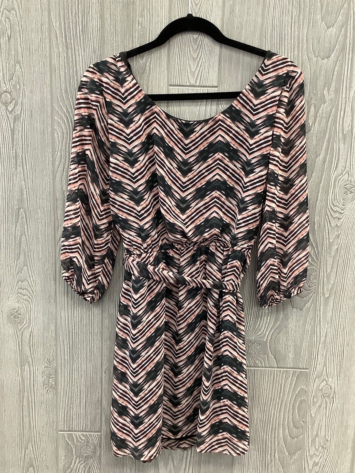 Dress Casual Short By Lily Rose Size: M
