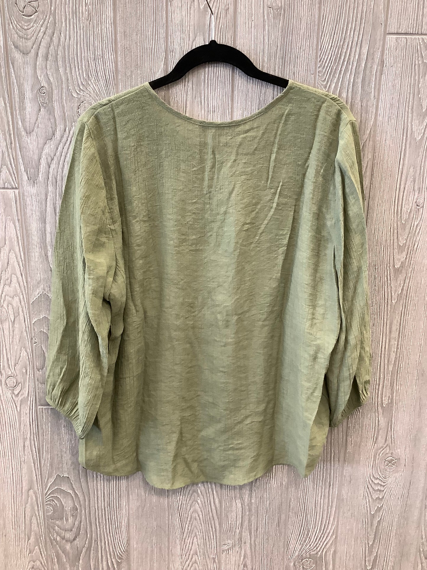 Green Top 3/4 Sleeve Clothes Mentor, Size Xl