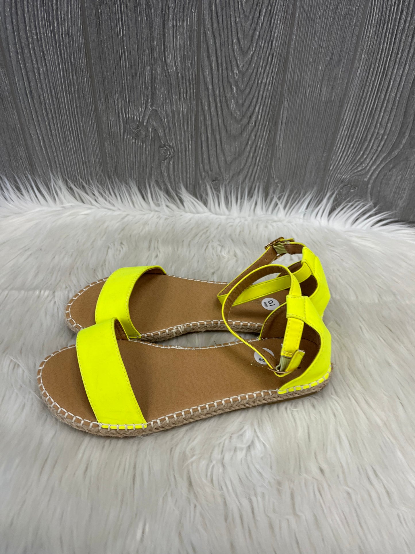 Sandals Flats By Bella Marie In Yellow, Size: 10