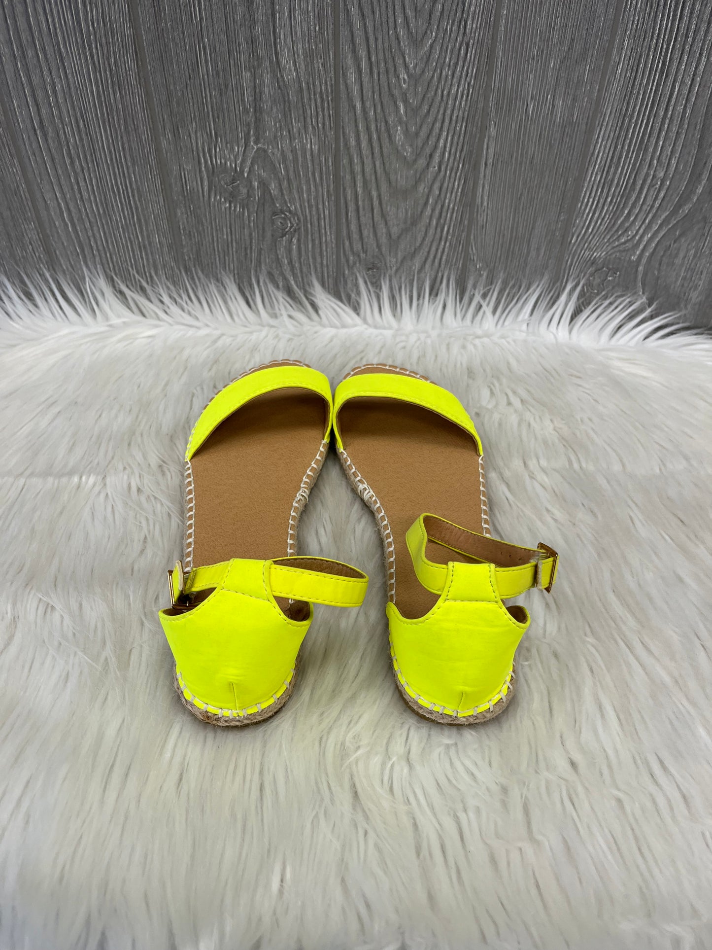 Sandals Flats By Bella Marie In Yellow, Size: 10