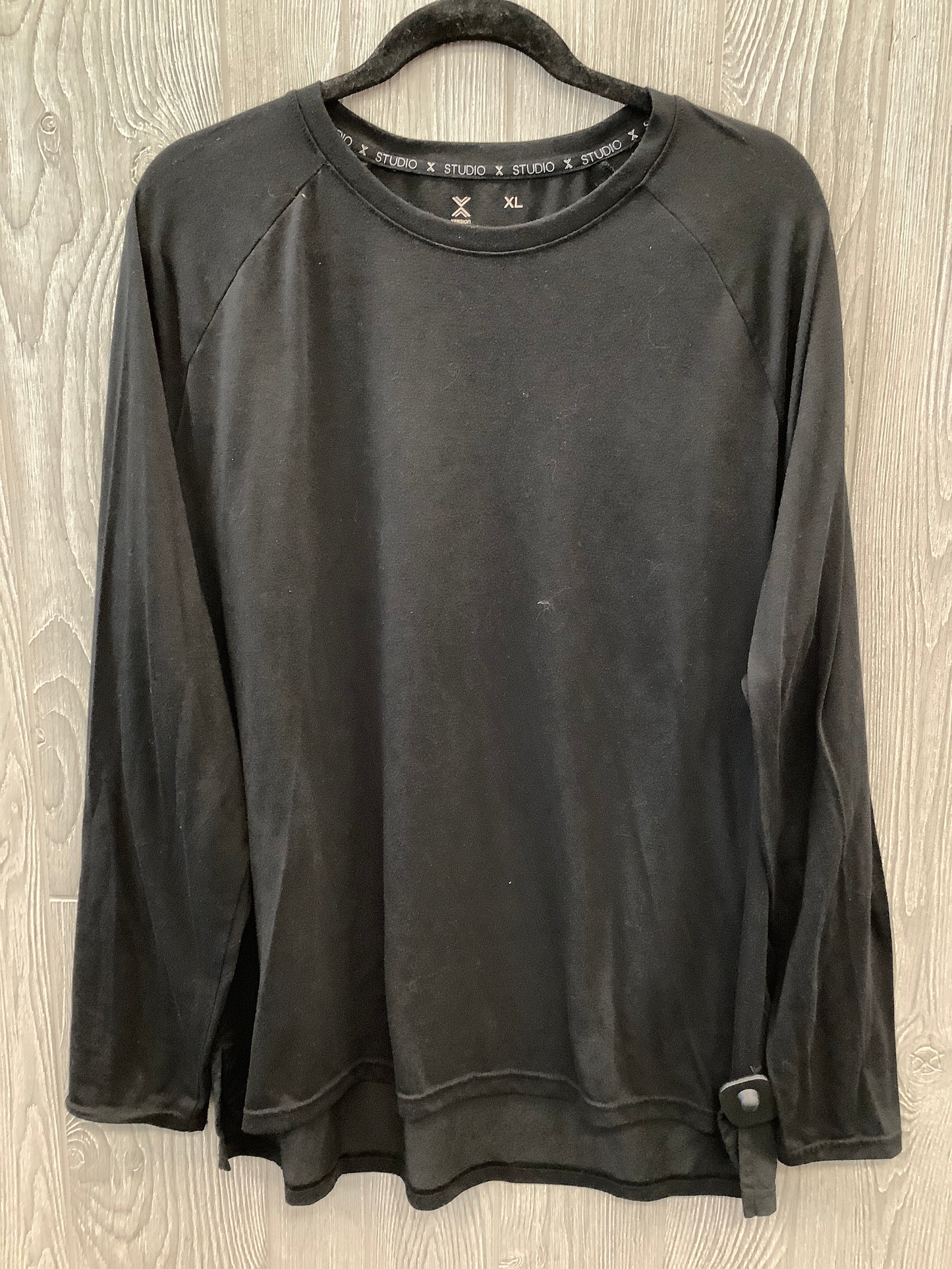 Athletic Top Long Sleeve Crewneck By Xersion In Black, Size: Xl