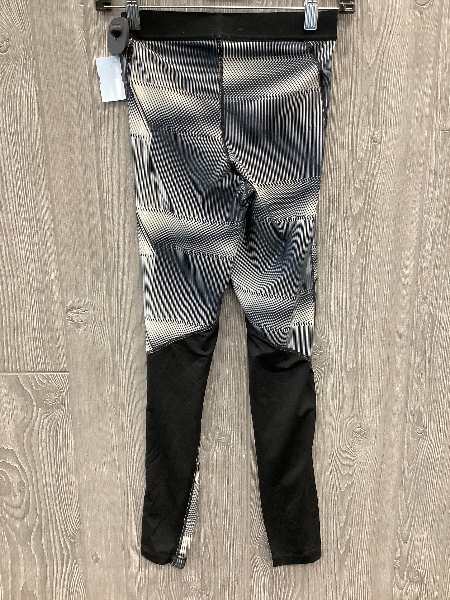 Athletic Leggings By Nike Apparel In Grey, Size: S