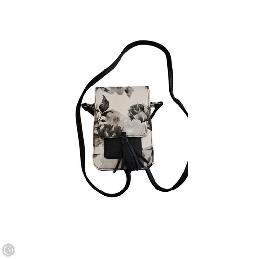 Crossbody By Clothes Mentor, Size: Small