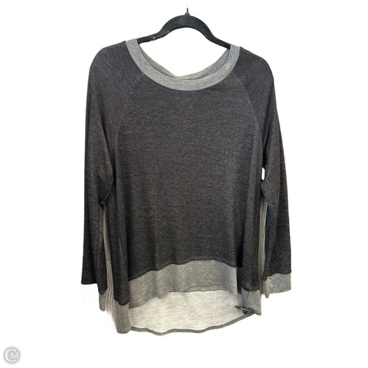 Top Long Sleeve By Tresics In Grey, Size: L