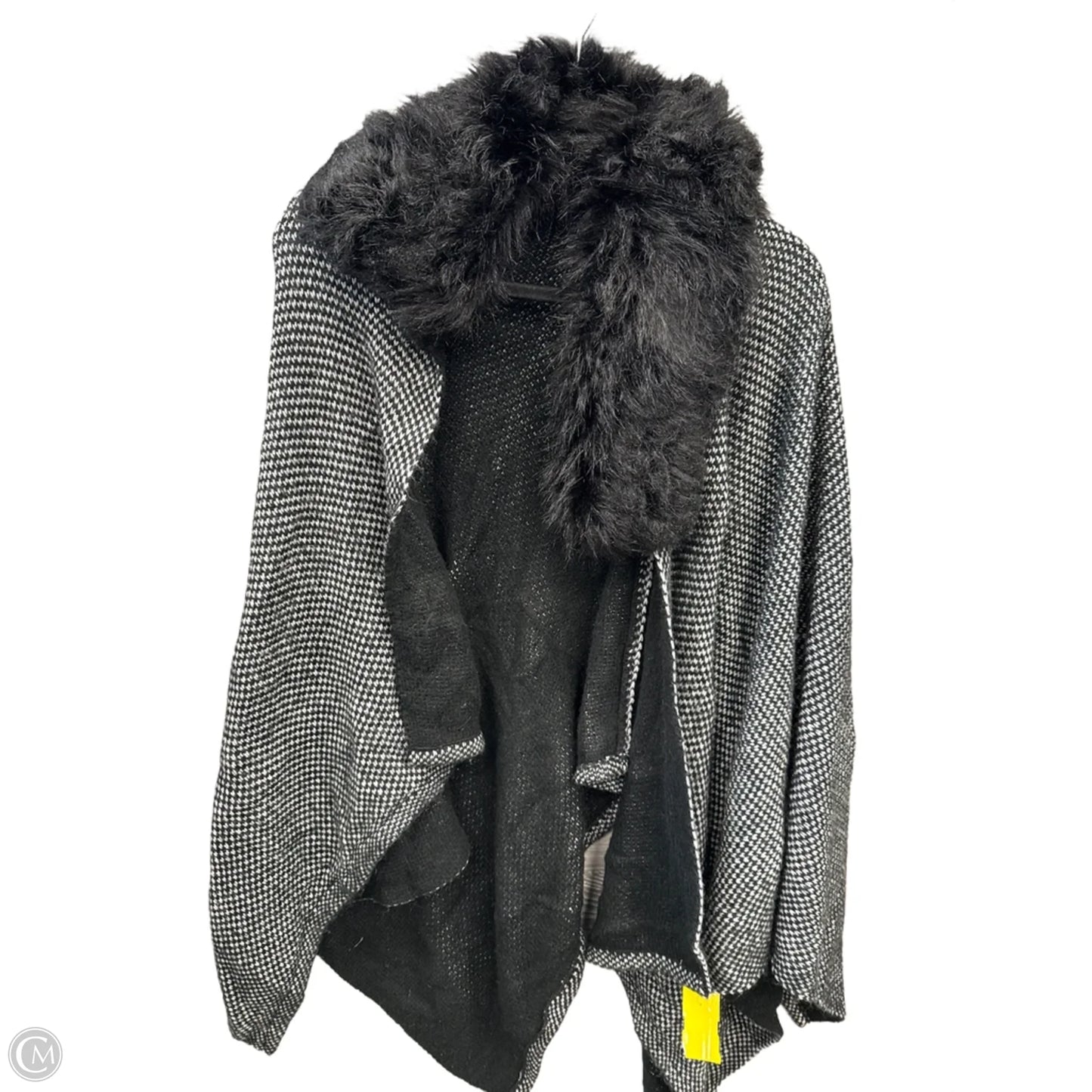 Shawl By Akira In Black, Size: Osfm