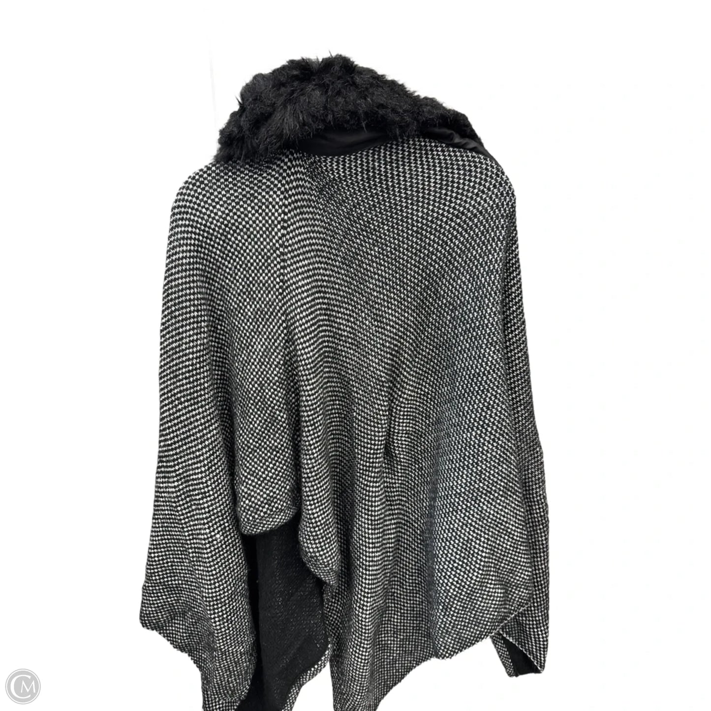 Shawl By Akira In Black, Size: Osfm