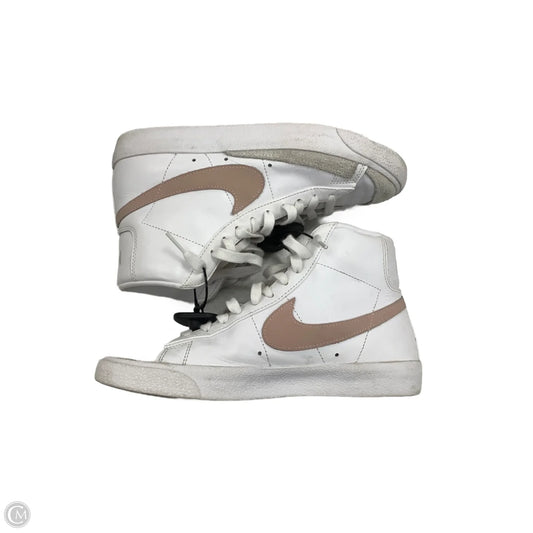 Shoes Sneakers By Nike In White, Size: 8