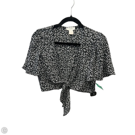 Shawl By Clothes Mentor In Black, Size: S