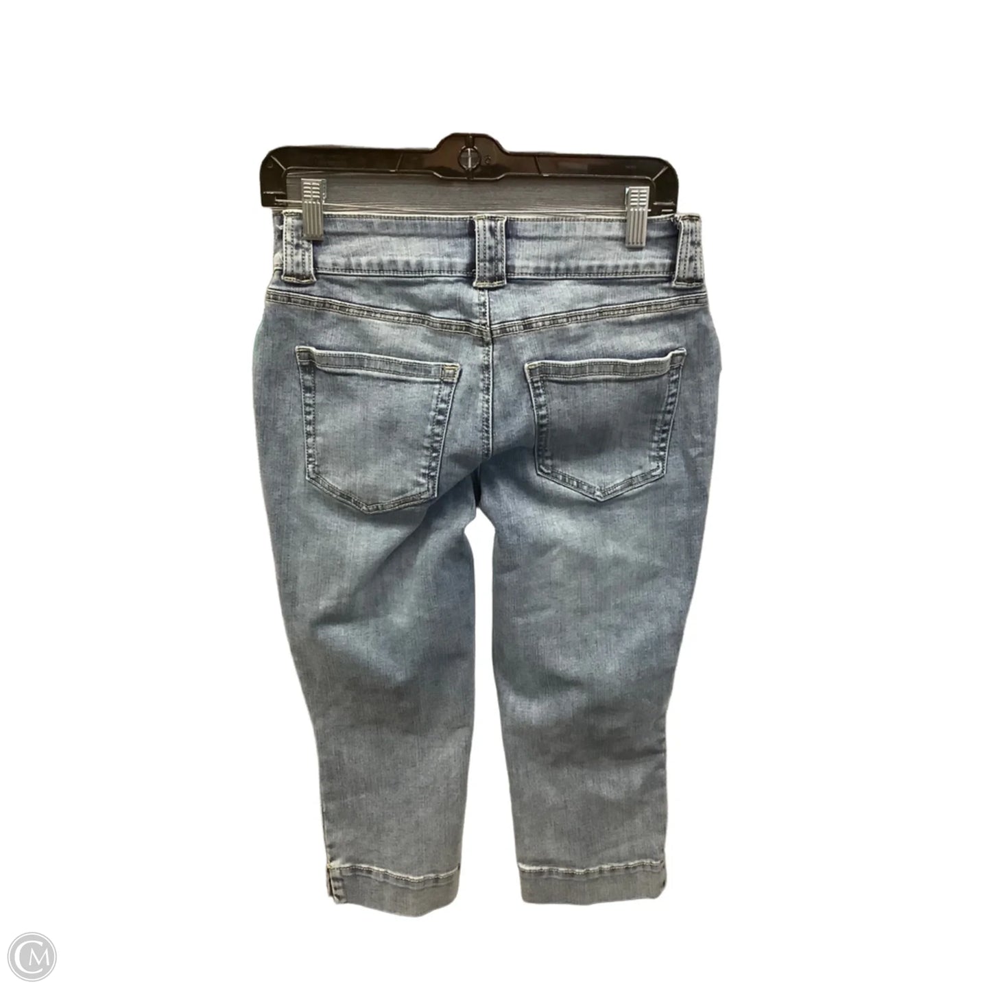 Capris By Maurices In Blue Denim, Size: 6