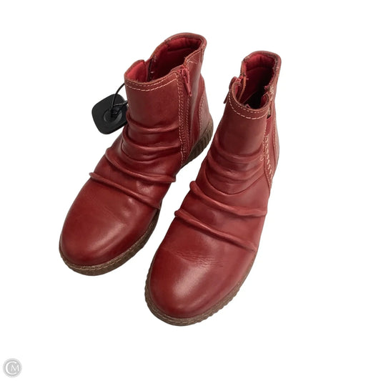 Boots Ankle Flats By Clarks In Red, Size: 8.5