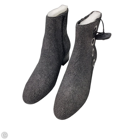 Boots Ankle Heels By Logo In Black & White, Size: 8.5