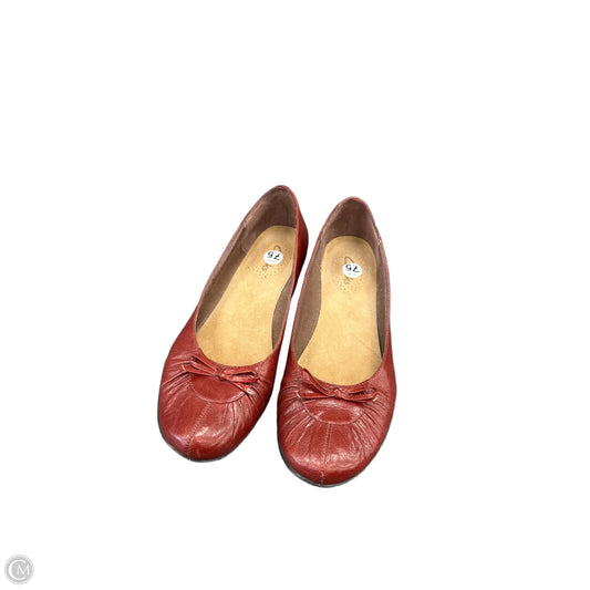 Shoes Flats By Clarks In Red, Size: 7.5