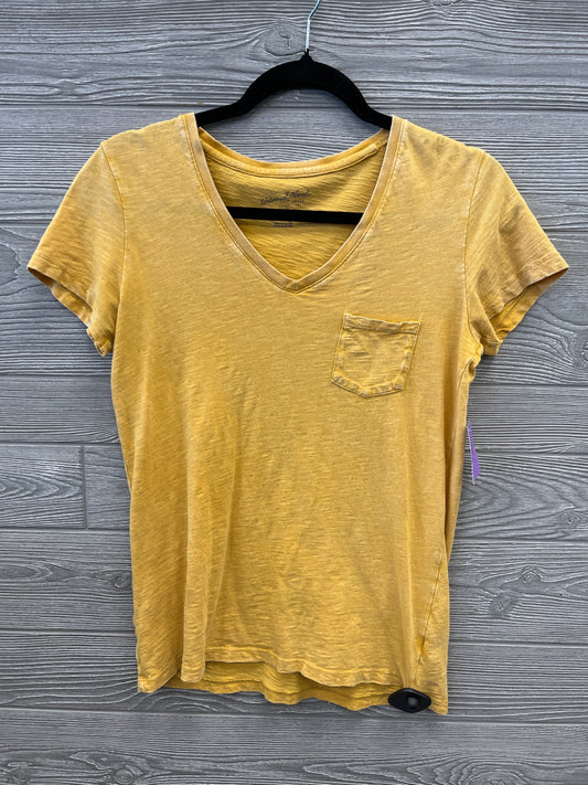 Top Short Sleeve By Universal Thread In Yellow, Size: Xs