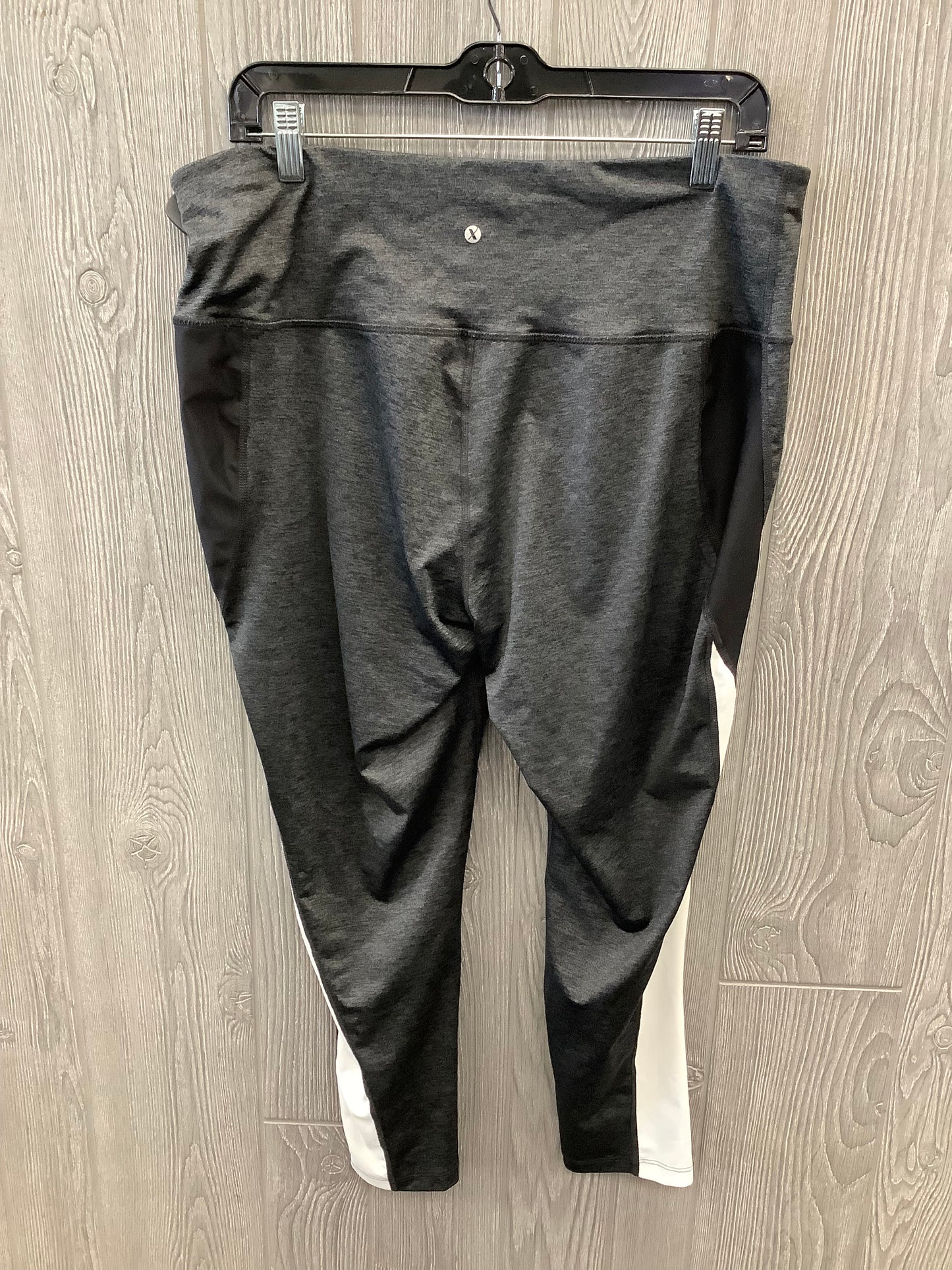 Black Athletic Leggings Xersion, Size 1x