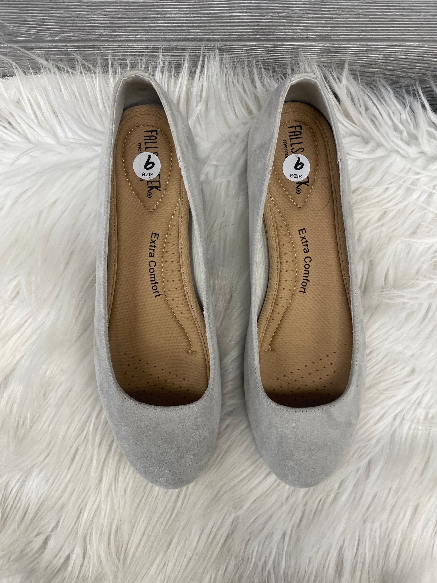 Shoes Flats By Falls Creek In Grey, Size: 9