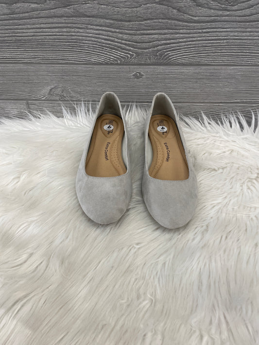 Shoes Flats By Falls Creek In Grey, Size: 9