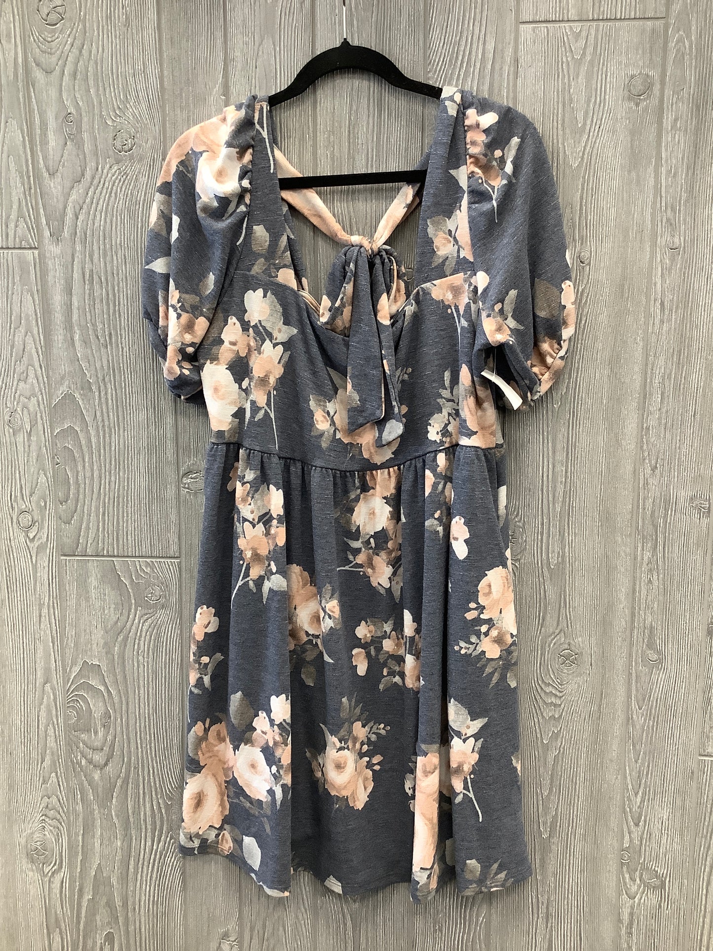 Dress Casual Midi By Clothes Mentor In Floral Print, Size: 1x