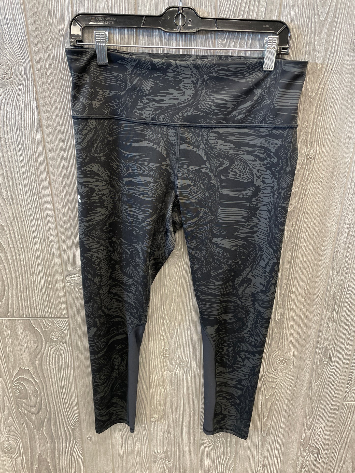 Athletic Leggings By Under Armour In Black, Size: L