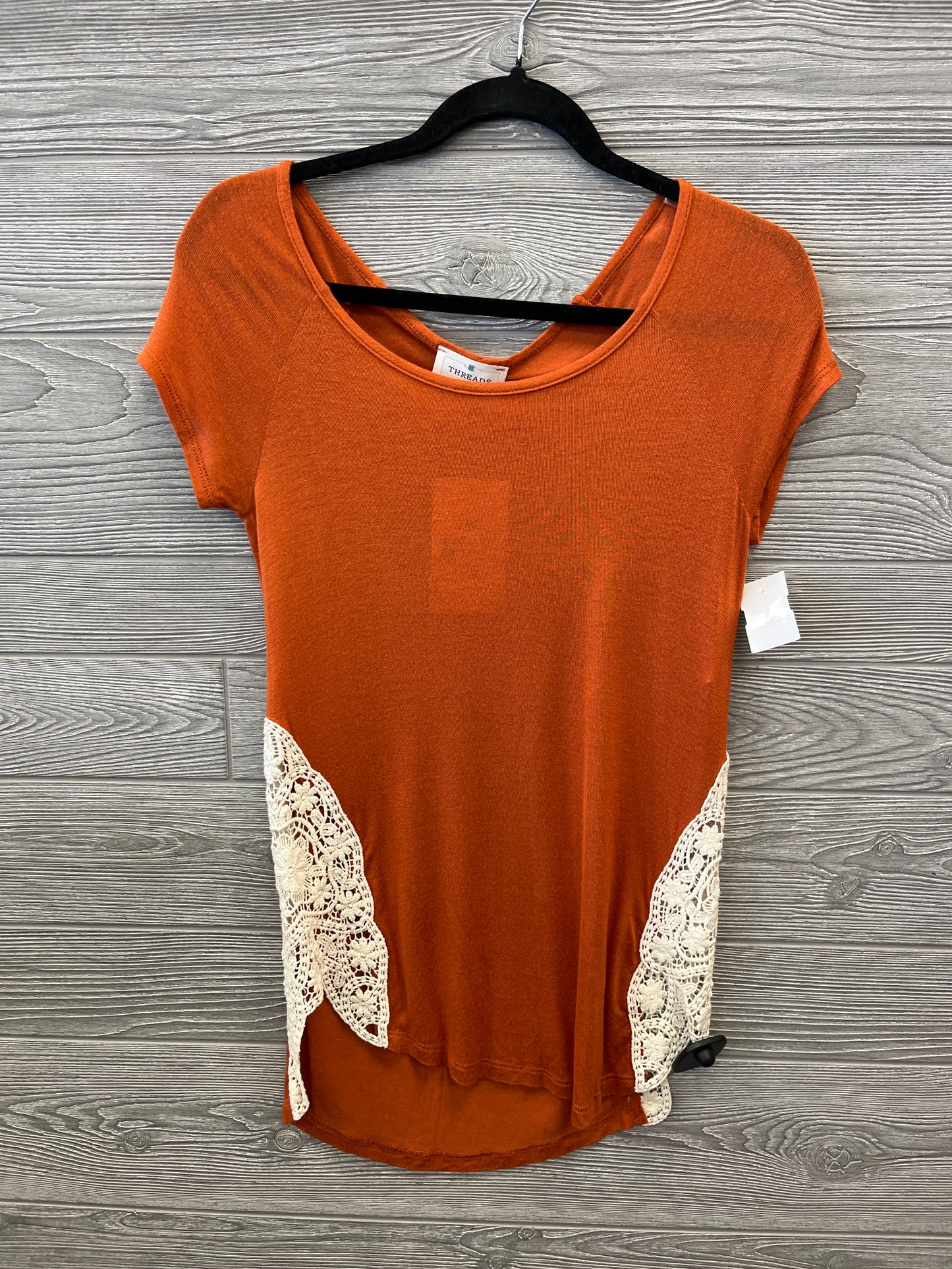 Top Short Sleeve By Clothes Mentor In Orange, Size: Xs