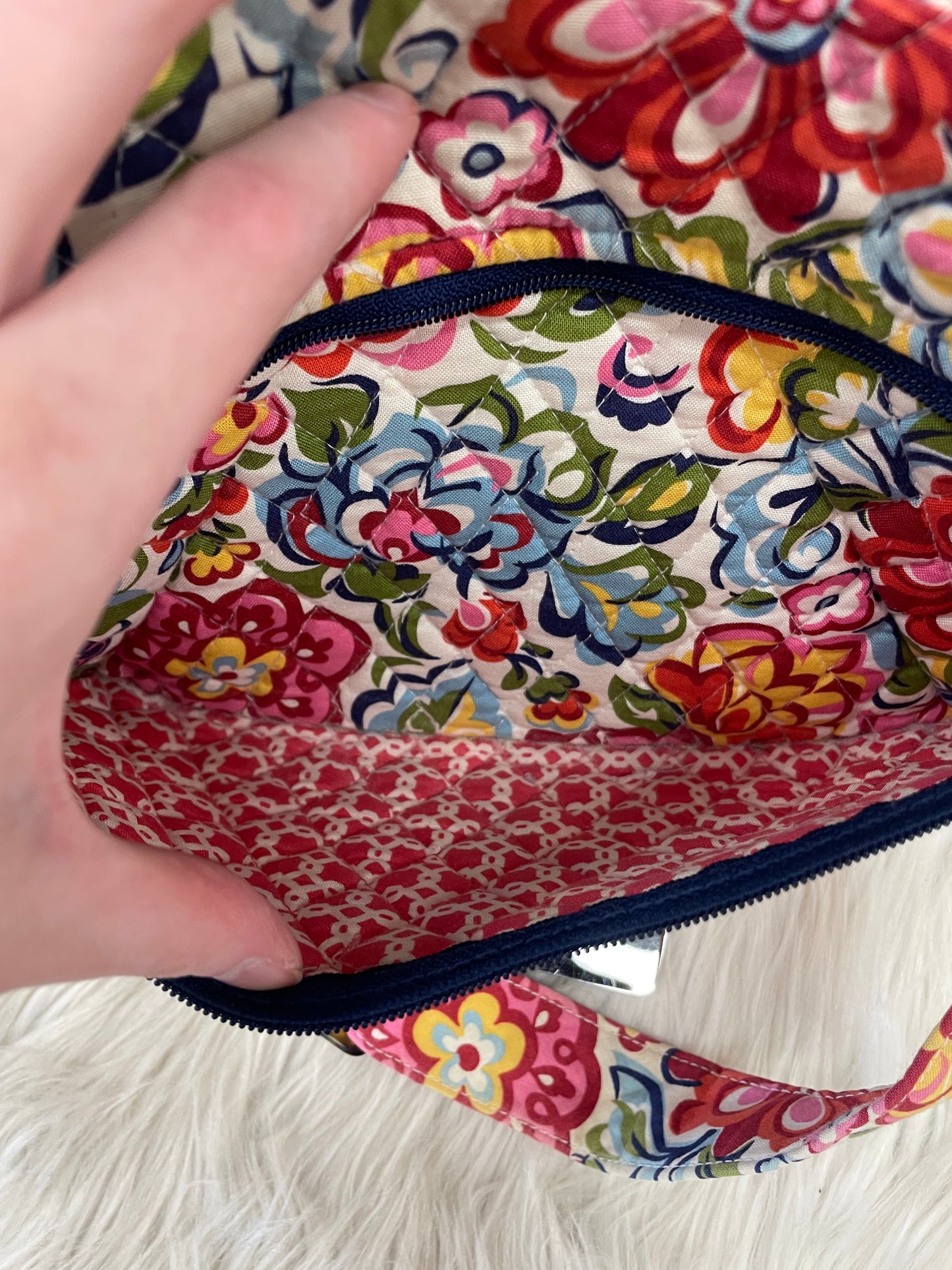 Handbag By Vera Bradley, Size: Large