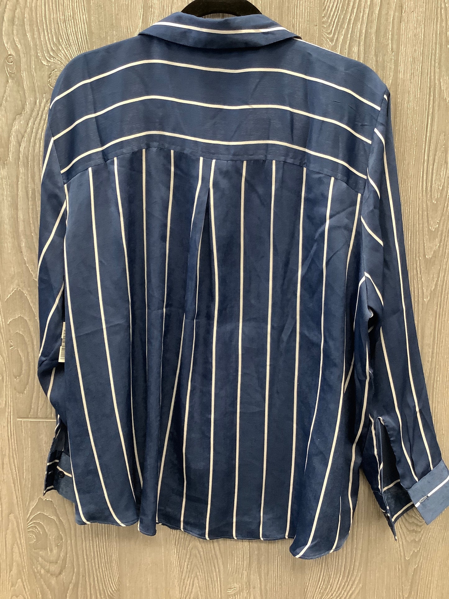 Top Long Sleeve By Maurices In Striped Pattern, Size: 2x