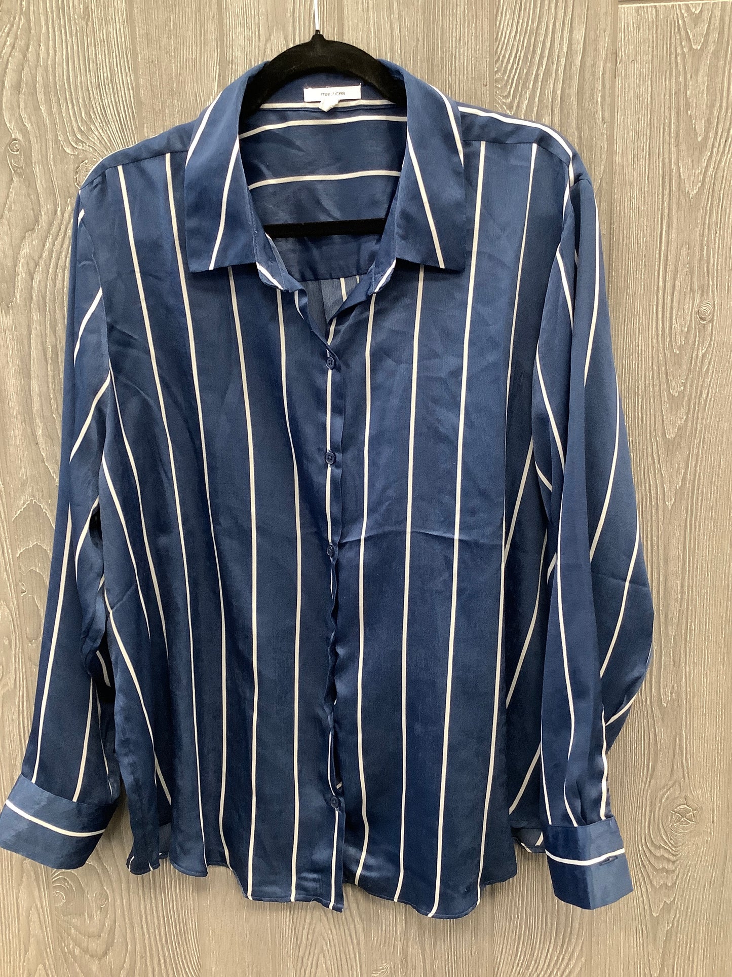 Top Long Sleeve By Maurices In Striped Pattern, Size: 2x