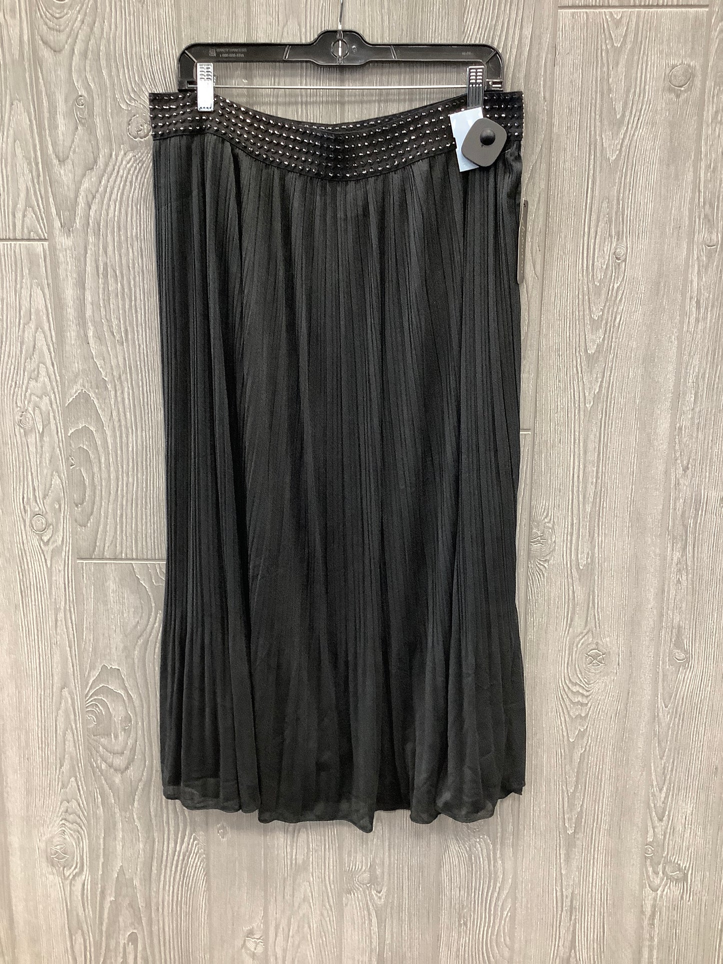 Skirt Midi By Clothes Mentor In Black, Size: Xl