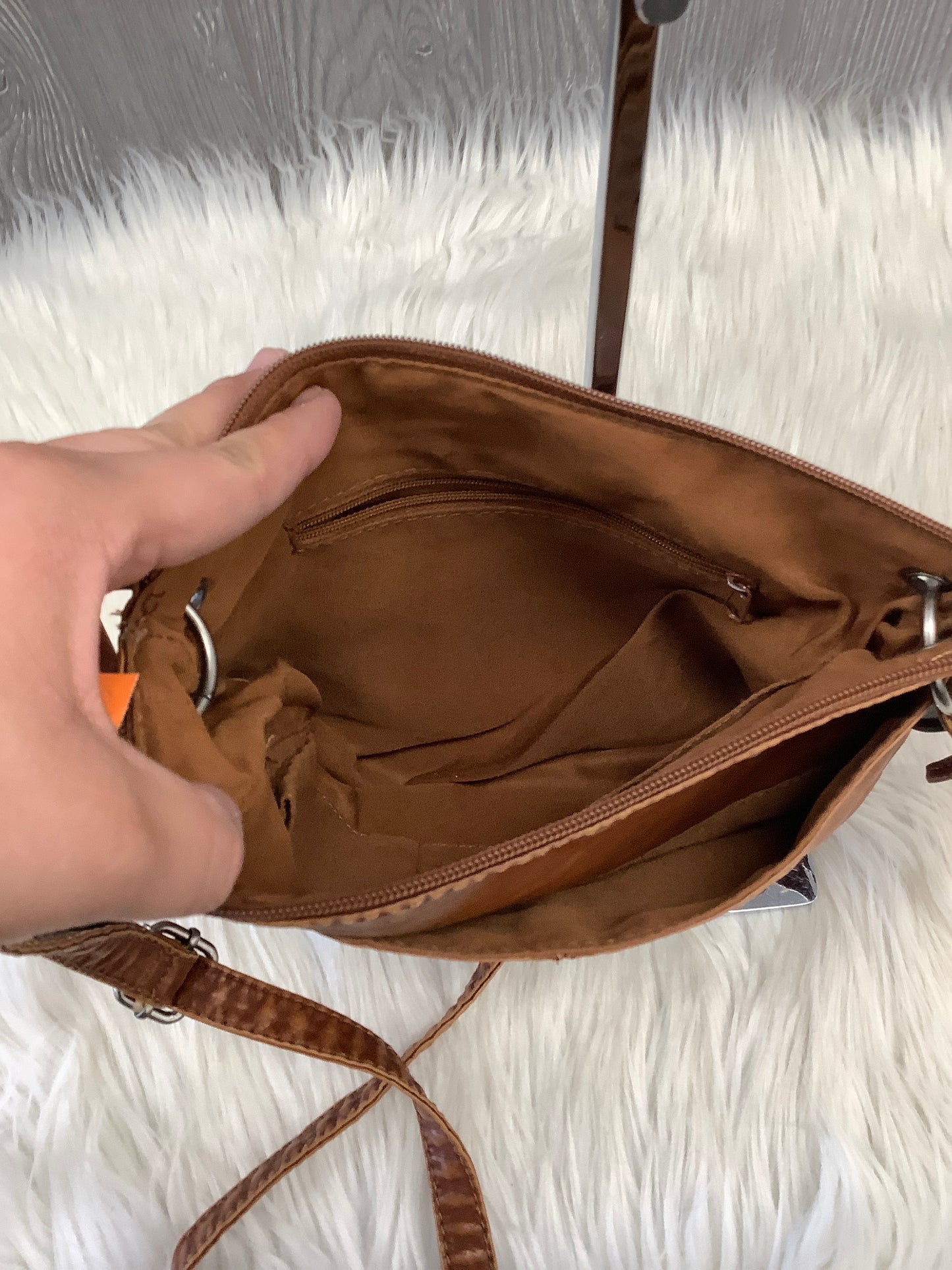 Handbag By Clothes Mentor, Size: Medium