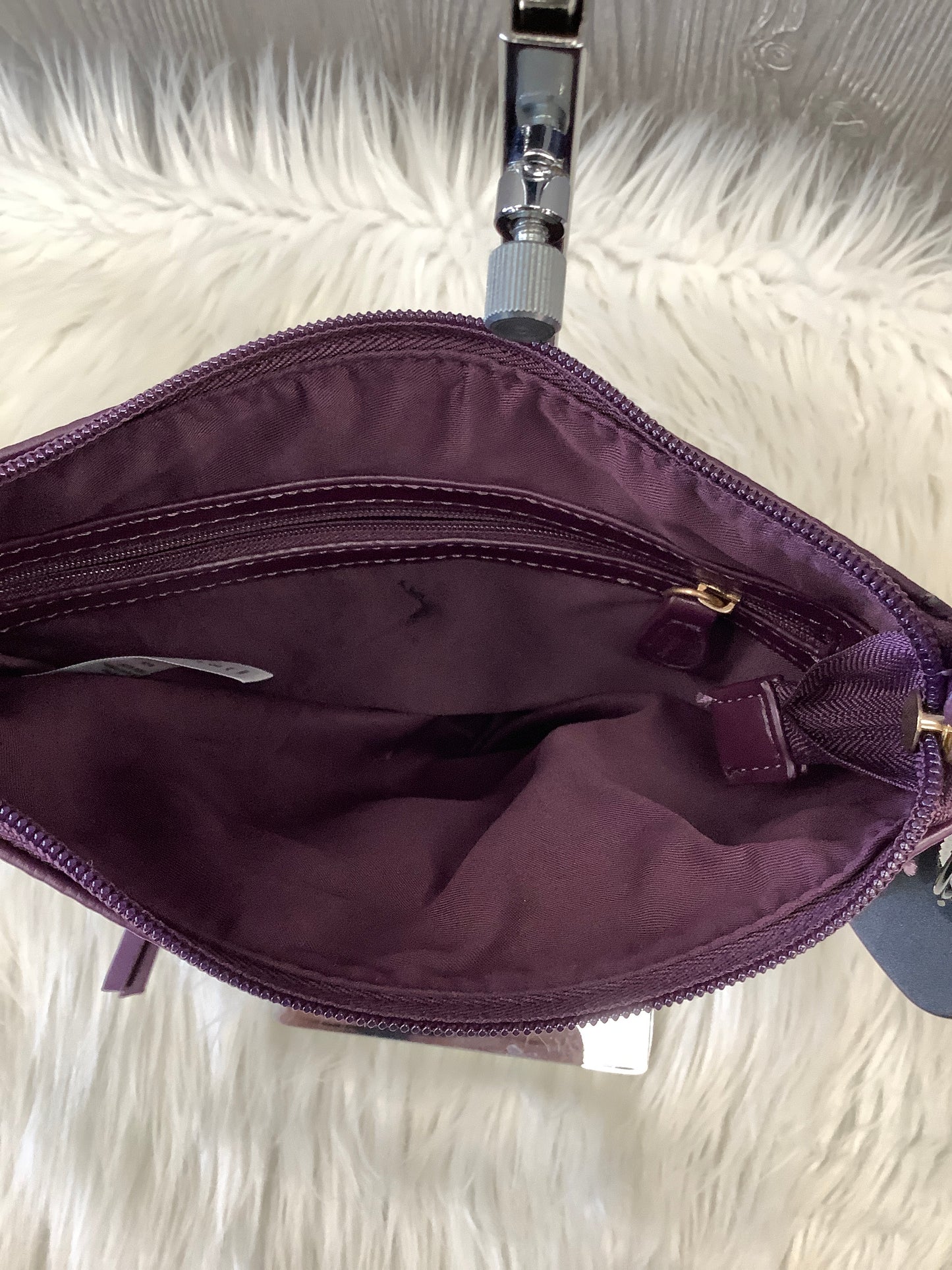 Handbag By Clothes Mentor, Size: Medium