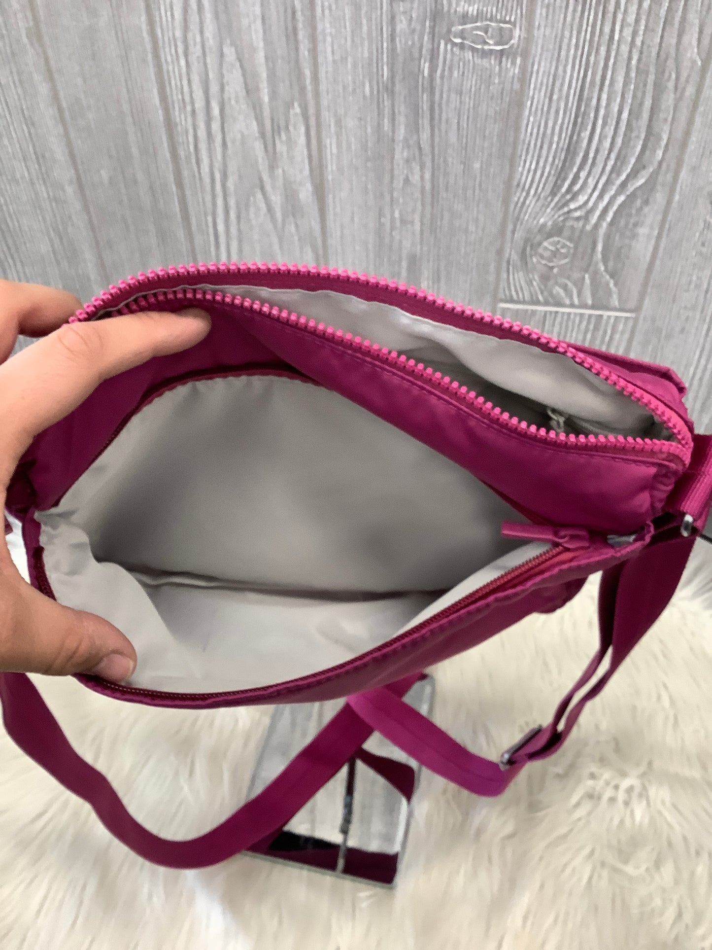 Handbag By Clothes Mentor, Size: Large